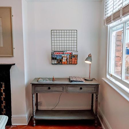 Luxury Townhouse In Town Centre, Views, River Walk, Free Parking Shrewsbury Exteriér fotografie