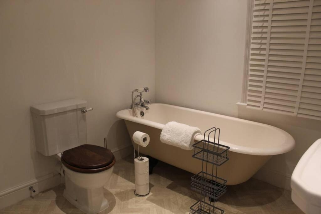 Luxury Townhouse In Town Centre, Views, River Walk, Free Parking Shrewsbury Exteriér fotografie