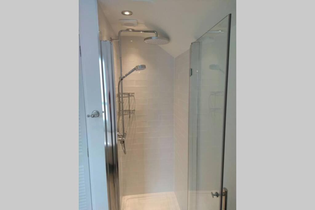 Luxury Townhouse In Town Centre, Views, River Walk, Free Parking Shrewsbury Exteriér fotografie