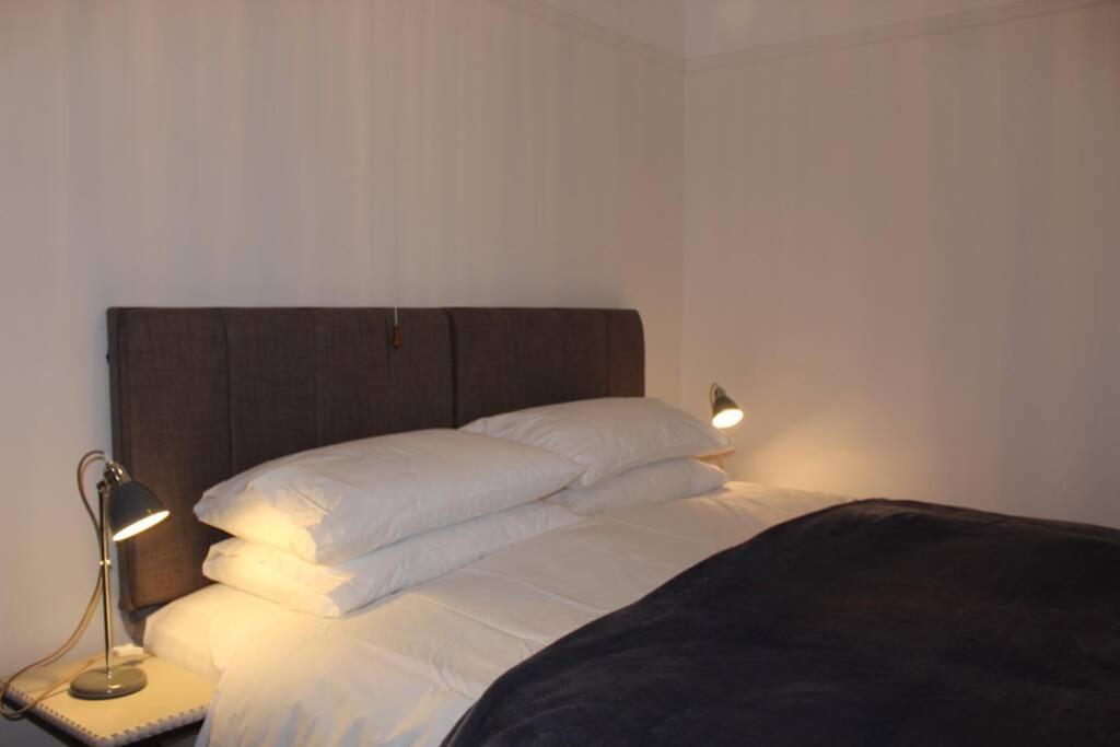Luxury Townhouse In Town Centre, Views, River Walk, Free Parking Shrewsbury Exteriér fotografie